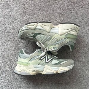 New Balance 9060 Kids' Green Sneakers